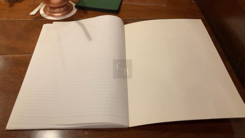 椿屋珈琲-デスク